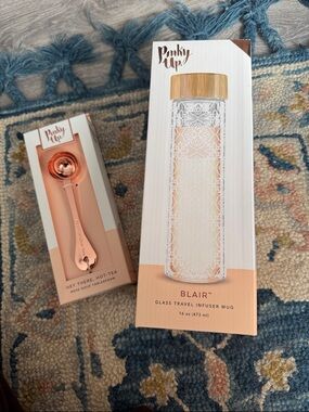 Pinky Up Glass Travel Infuser Bottle in Blush Peach